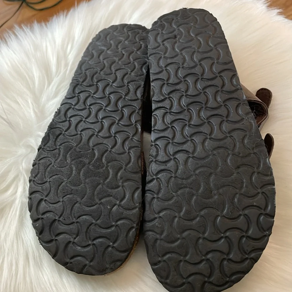 Outwoods Brown Sandals with Buckle Straps 10